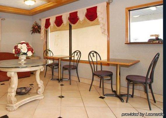 Econo Lodge Seymour Restaurant photo